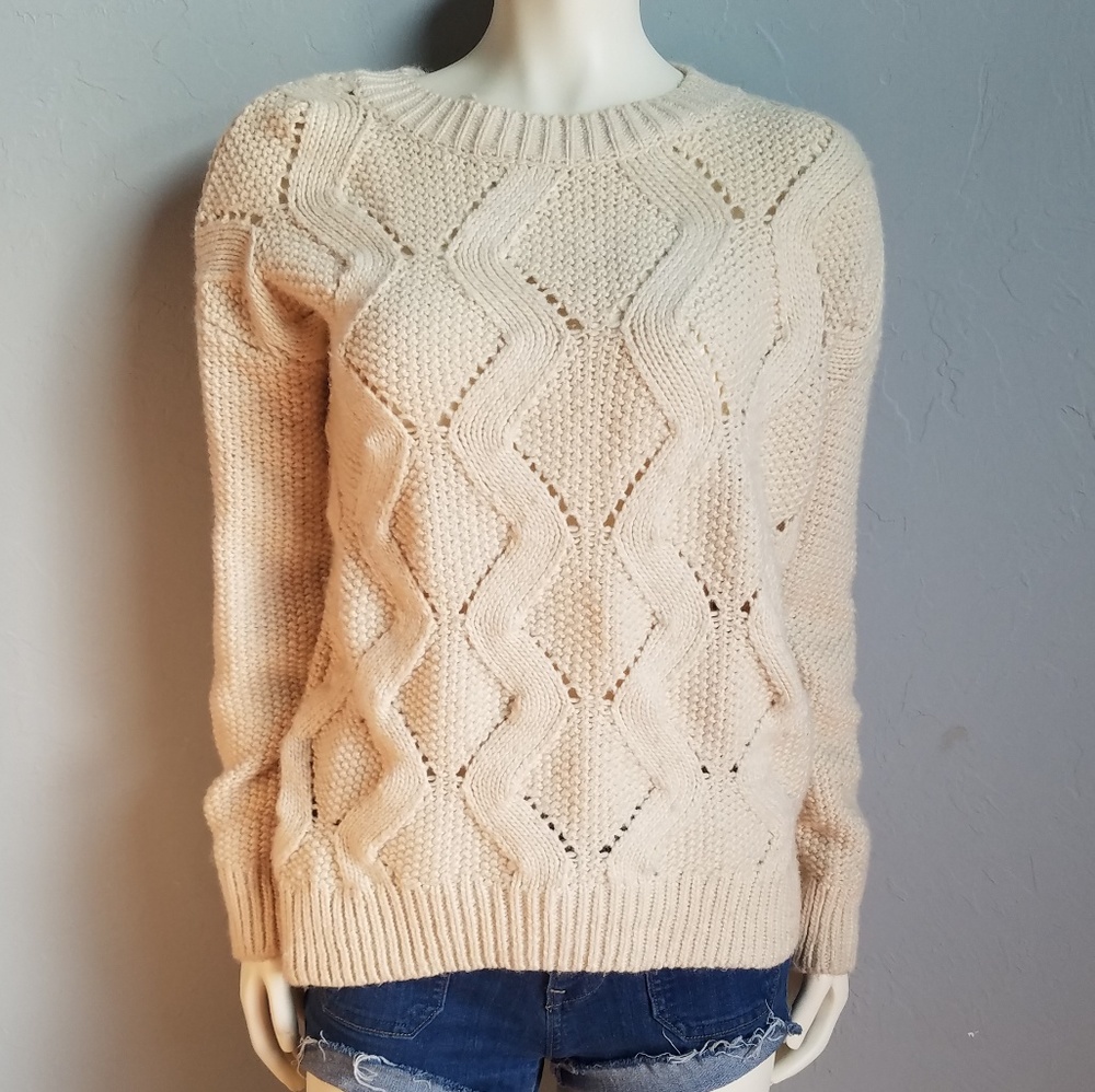 Women's sweater